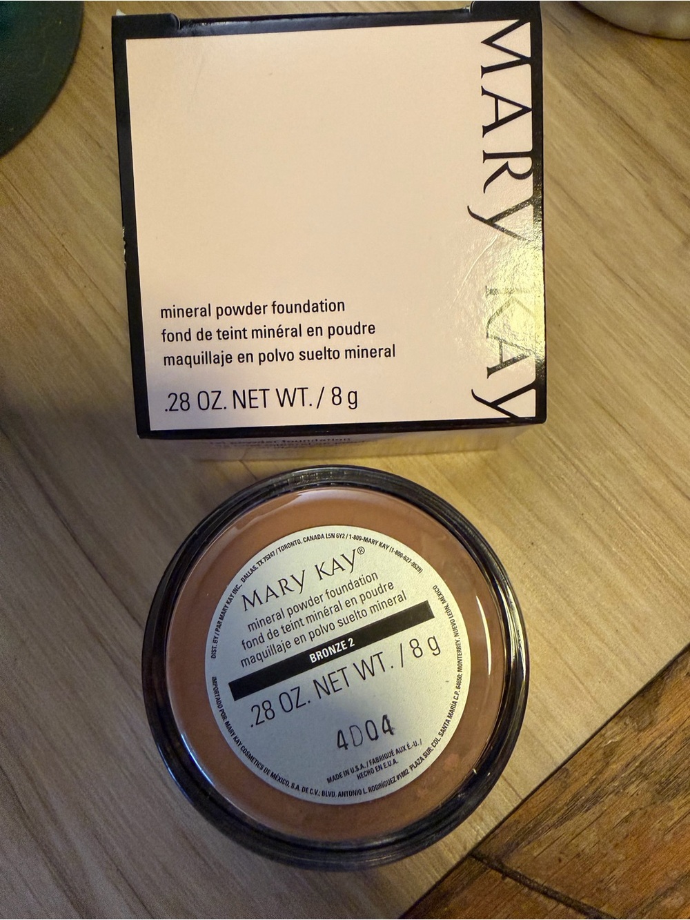 Mary Kay mineral powder foundation! Bronze 2! New and sealed in package!